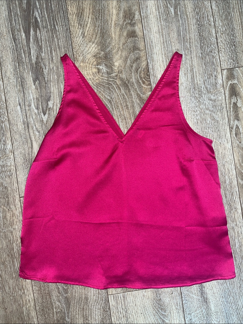Old Navy Satin V-Neck Cami in Fuchsia